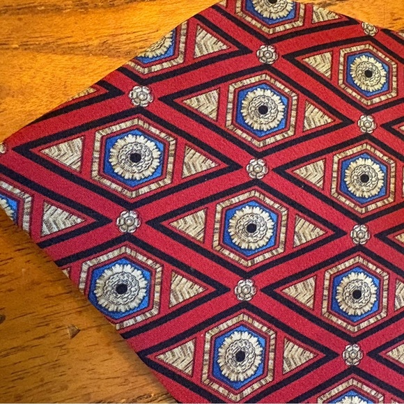 Valentino Cravatte Silk Tie Red & Blue Geometric Pattern- Made In Italy-Vintage - Picture 3 of 11